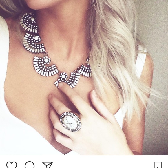 Jewelry - Marble Ring Embedded with Diamond